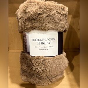 New Bubble Faux Fur Throw Blanket